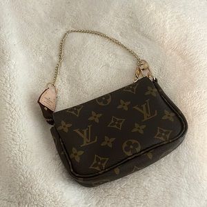 Authentic Louis Vuitton mini pochette bag